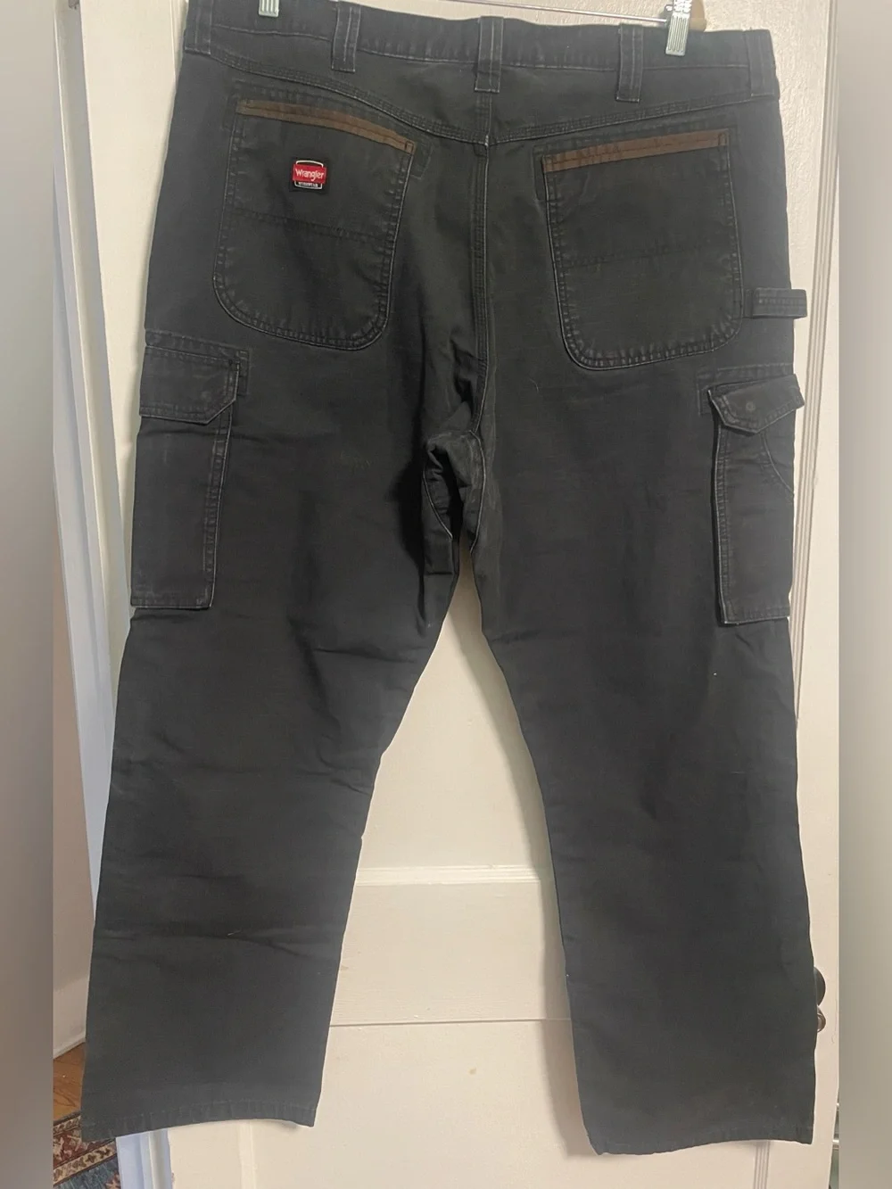 Wrangler Cargo Pants with Utility Pockets size 40x32